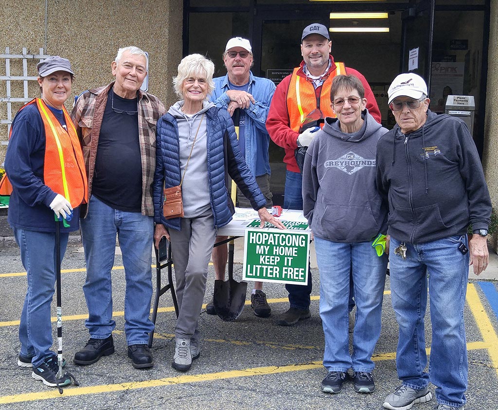 Members of clean up group