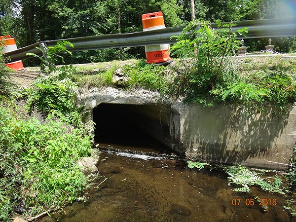 Bridge K01 crumbling headwall